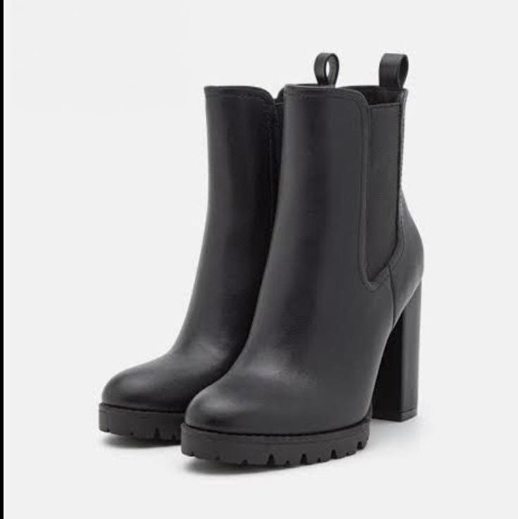 Colour High Heeled Boots
